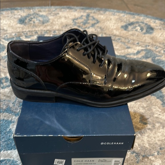 mens black wingtip dress shoes Gucci Leather Wingtip Oxfords